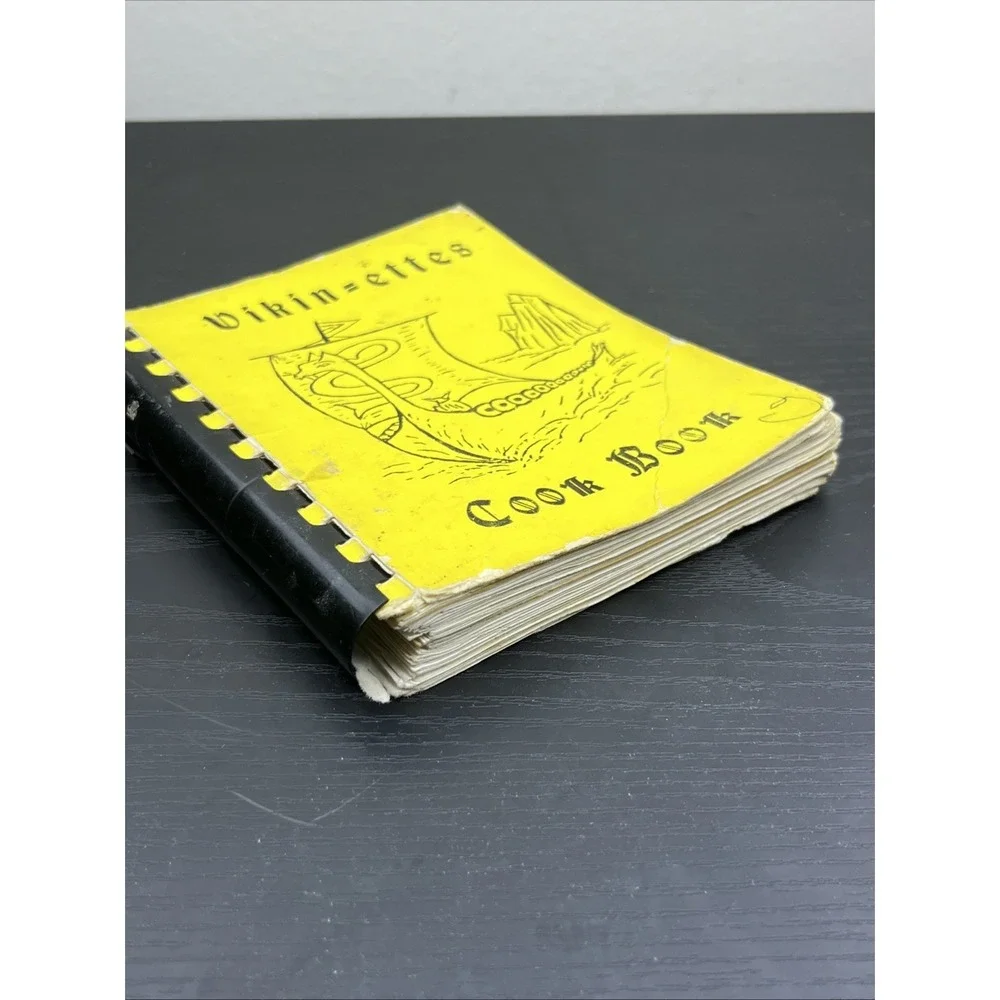 Vikin-Ettes‎ Cookbook Osseo Country Club Vintage Community Recipes Book